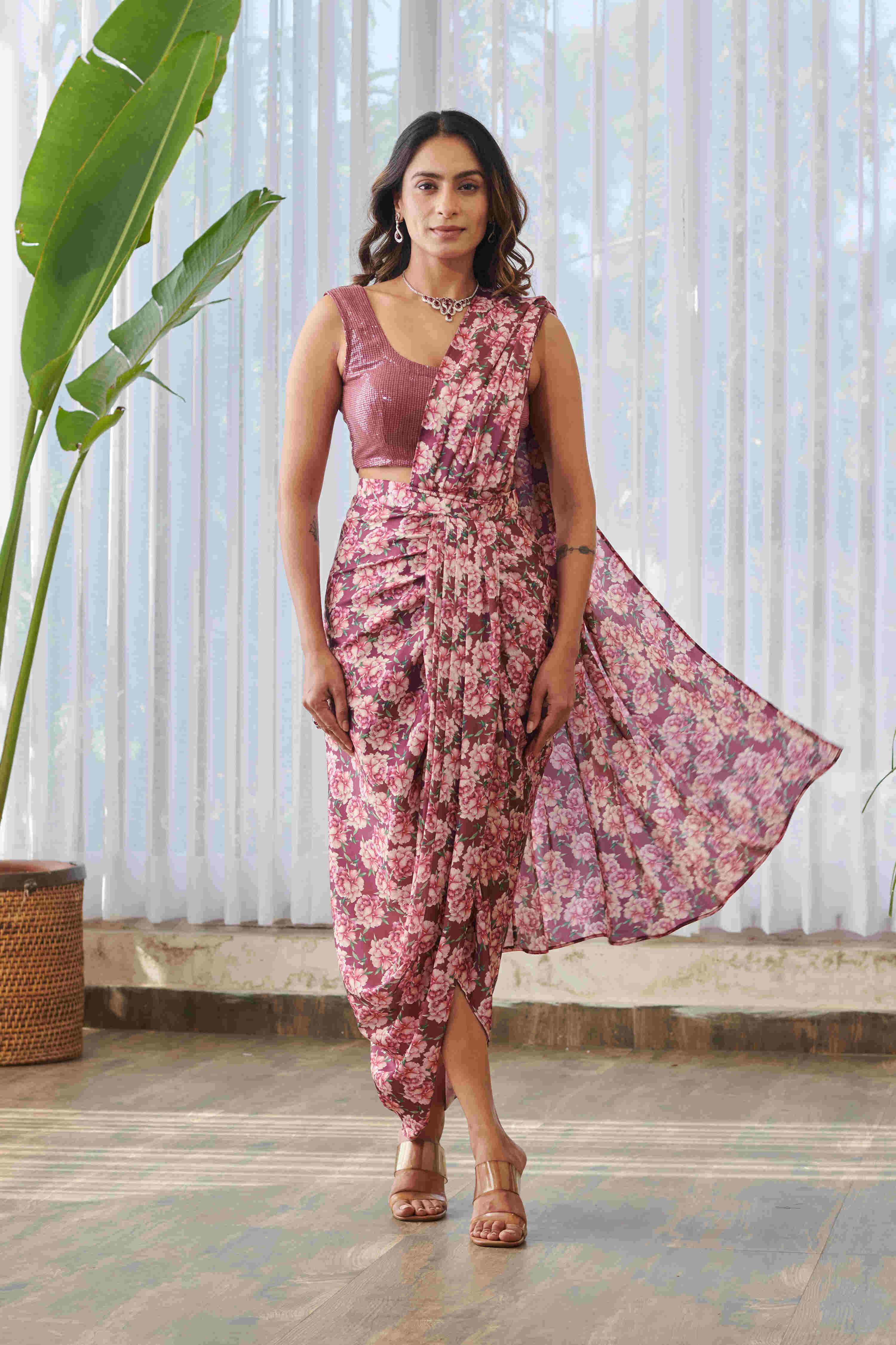 lungi dress images for ladies Buy The Chic Closet Black & Golden Lungi Skirt and Crop Top Set (Medium) at Amazon.in
