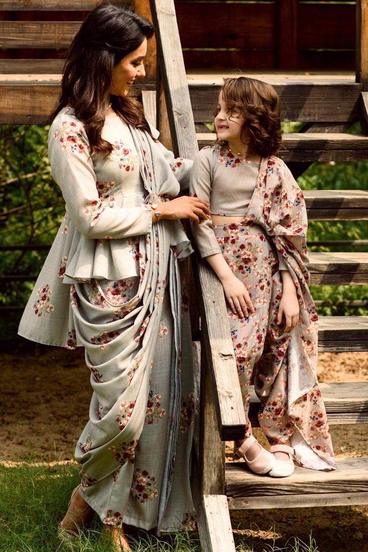 Same Dress Mom And Daughter Matching Sarees Mother And Daughter